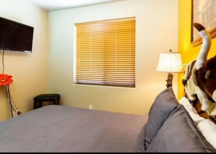 Apartment Elegant With Wonderful Views Near Fh *